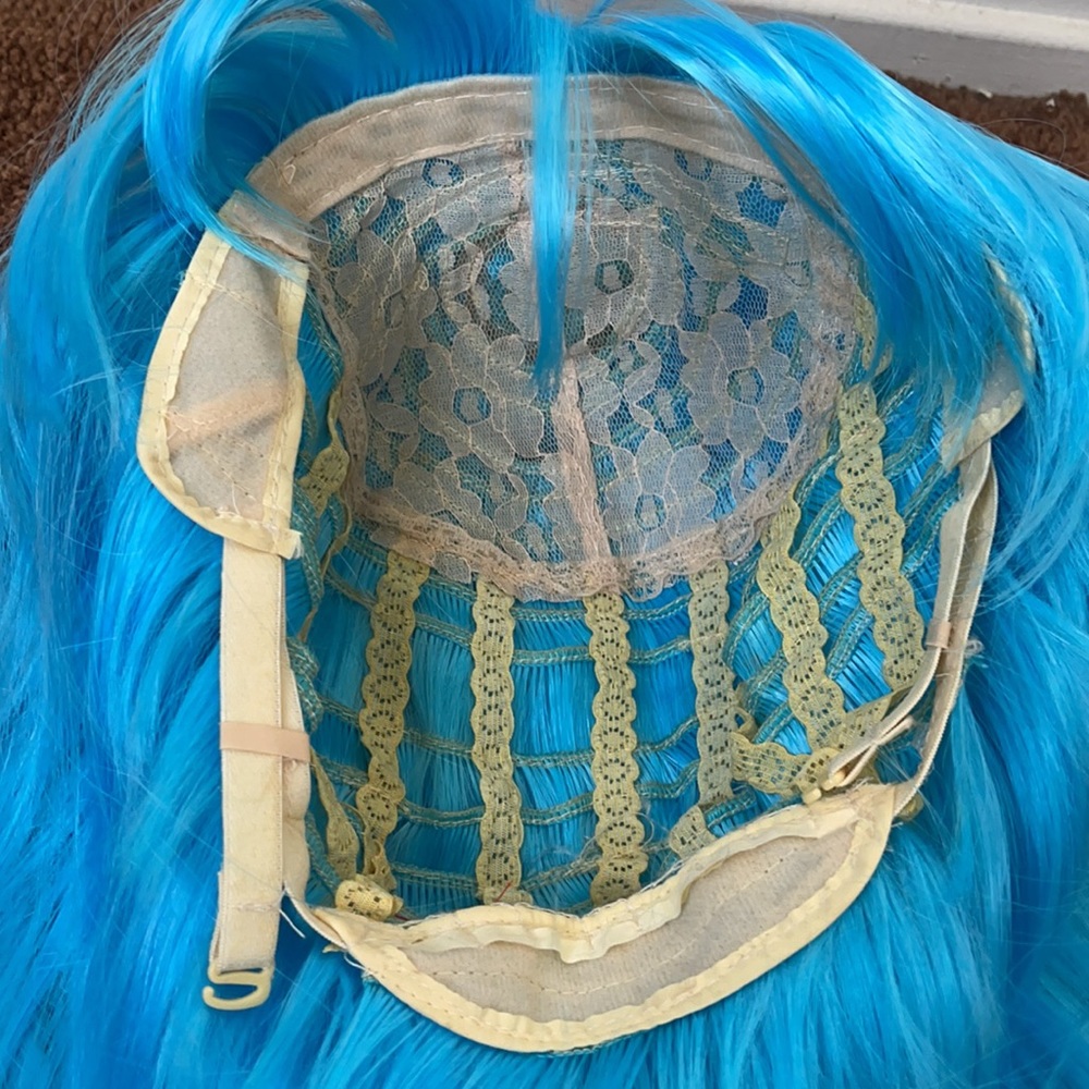 Blue wig - Picture 5 of 5